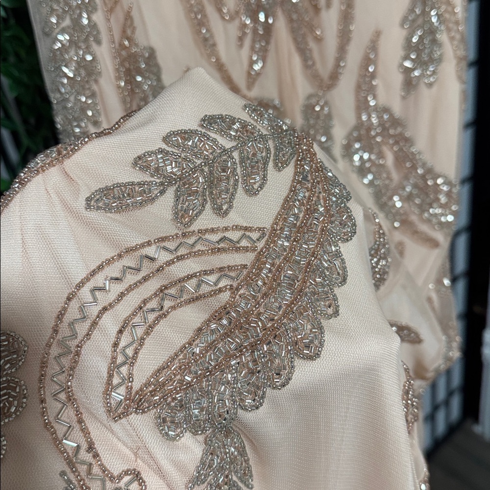 MacDuggal size 14 V neck sequin Elegant Evening Gown - Picture 7 of 8